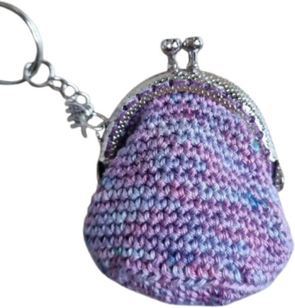 Ingehaakt mini portemonnee sleutelhanger paars